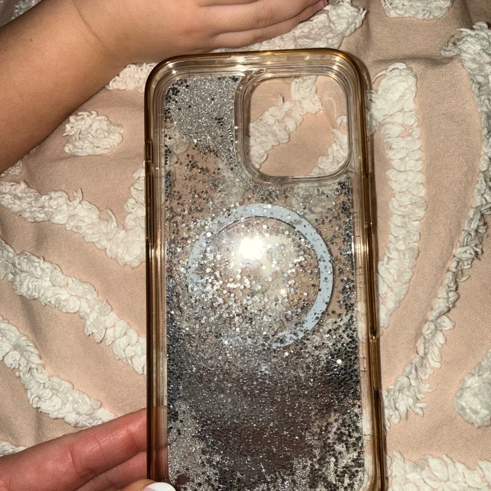 case-mate Clear Glitter MagSafe Phone Case - Silver Glitter